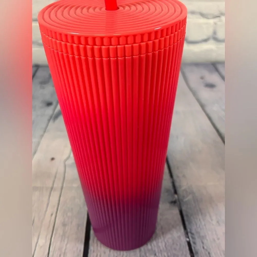 NWT Starbucks 2025 Red Purple Spring Pleated Ombre Venti 24oz Cold Cup Tumbler